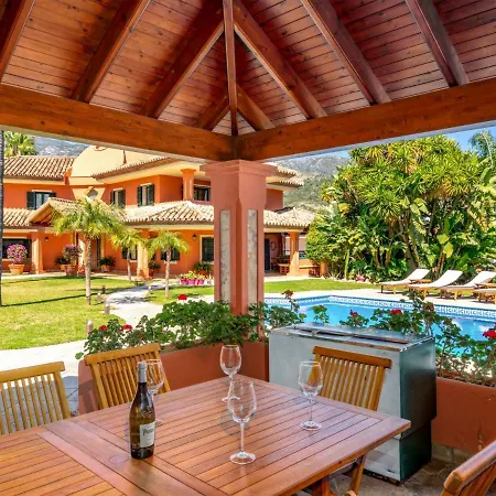 Villa Dream Deluxe By Interhome